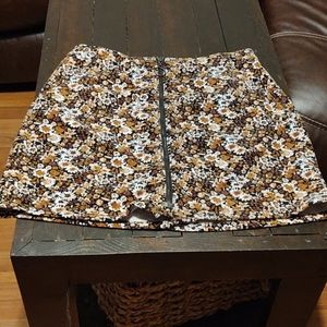 Arizona Jean Co. corduroy material mini skirt.